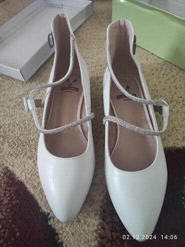 Tuflilər, Ölçü: 36, rəng - Ağ, Yeni