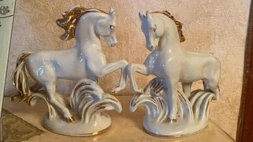 Gəncə şəhərindədir. At heykəlləri (suvineri) Cütü 20 manat . Təcili