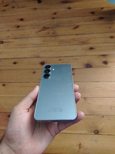 Мобильные телефоны и аксессуары: Samsung Galaxy S25, 256 ГБ, цвет - Серый, Отпечаток пальца — 4