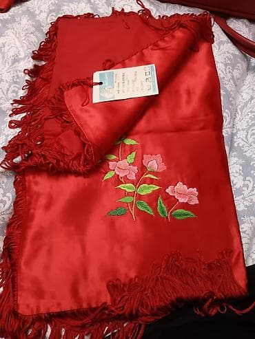 Zərif ipək kəlağayı dəsti - Material: parıltılı, yumşaq ipək/parça -