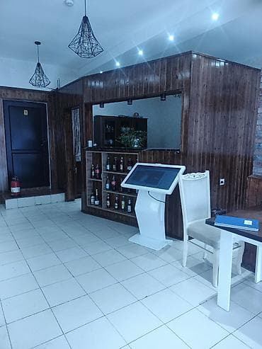 lounge: Ailəvi restoran və un məmulatları sexi Xidmətlər: - Ailəvi restoran — — 3