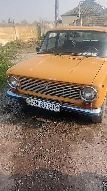 2107 salon: VAZ 2101 “Jiquli” sedan - Küllü sarı rəngli klassik kuzov, xrom ön və — 3