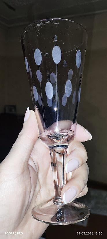 araq sekilleri: Qədəhlər, rəng - Bənövşəyi, Şüşə — 6