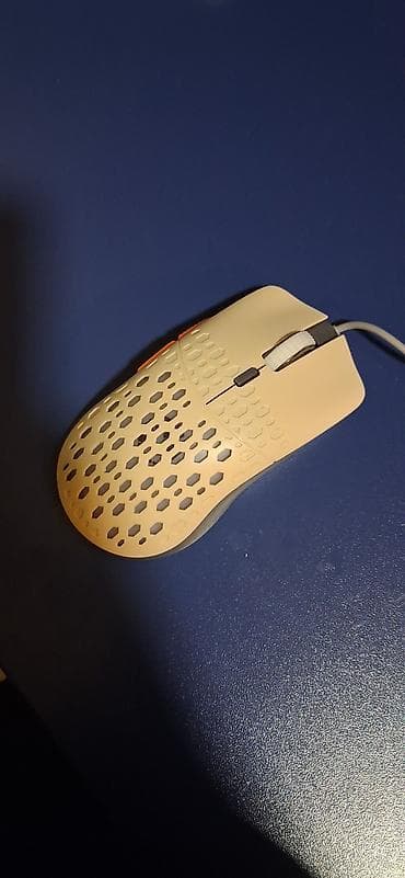klaviatura maus: Yüngül oyun siçanı – USB naqilli - Korpus: krem rəngli, alt hissəsi — 1