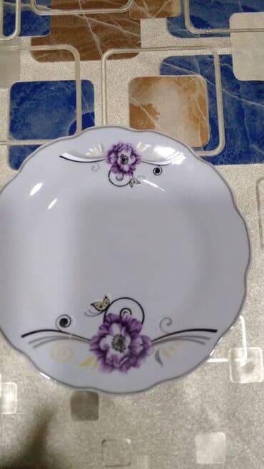 Boşqablar, rəng - Ağ