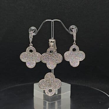 qizillarin qiymeti 2022: Dəstə daxildir: Üzük, Gümüş — 1