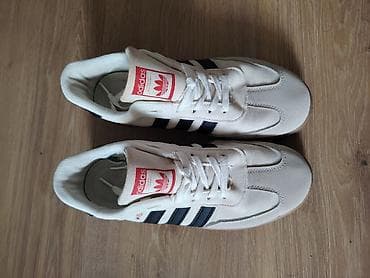 Az geyinilmiş, 45 razmer