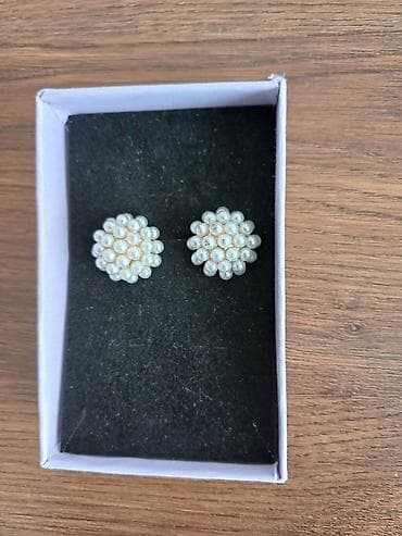 pandora sirqa: İnci klips sırğa – çiçək formalı, qızılı əsaslı. - Modell: qabarıq — 1