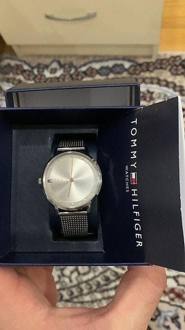 İşlənmiş, Qol saatı, Tommy Hilfiger, rəng - Gümüşü