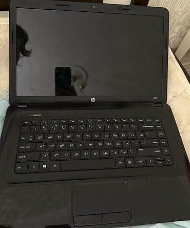 komputer işi: HP 2000 seriyası noutbuk - Ekran: təxminən 15.6" (matris parlaq), üst — 1