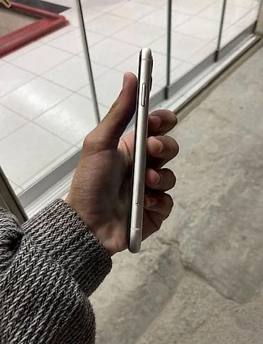 iphone 11 ucuz qiymete: IPhone 11, 64 GB, Ağ, Face ID — 4