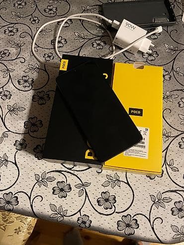 poko c75: Poco Pocophone F1, 256 GB, rəng - Qara, Face ID — 1