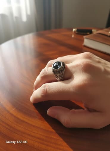 brilyant qaşlı üzük dinləmə mətni: Üzük, Gümüş — 1