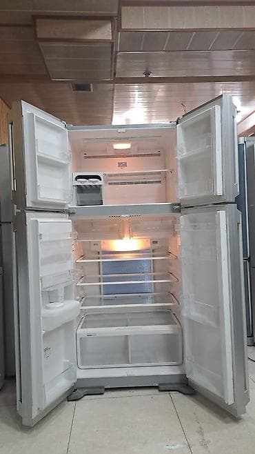 4 qapılı Hitachi Soyuducu Satılır, rəng - Qara, Dispenserli