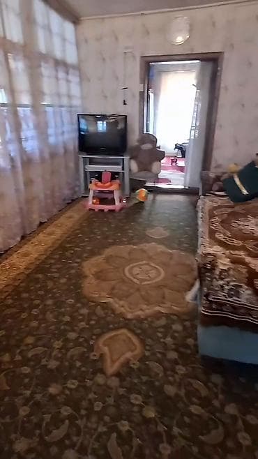 1 комнатная квартира студия: Satılır: həyət evi və geniş torpaq sahəsi 5 otaqlı 8 sot ərazi - — 6