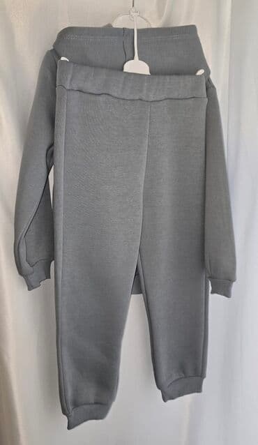 детские спортивные костюмы с принтом: Uşaq üçün iki hissəli idman dəsti - Rəng: boz - Dəst: kapüşonlu — 2