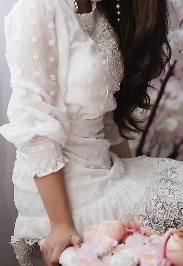 yeni donlar: Don 1 dəfə geyinilib. Rəngi ağdır, üzərində krujeva naxışları var — 1