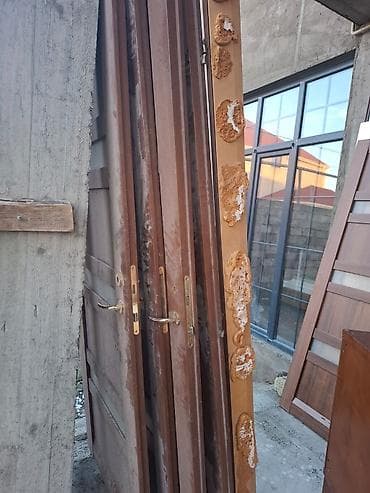 Məhəccər şüşəli taxta qapı dəstləri - Material: ağac əsaslı