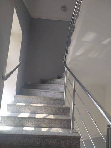 офисы в бизнес центре аренда: Binəqədi rayon ərazisində 4 mərtəbəli tam təmirli, 700 kv sahəsi olan — 2