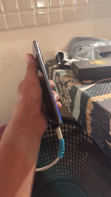 Xiaomi Mi 9, 64 GB, rəng - Göy, 
 İki sim kartlı, Face ID, Barmaq izi — 5