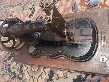 antik mebellər: Məhsul: mexaniki tikiş maşınının alt mexanizmi (köhnə model) Təsvir — 9