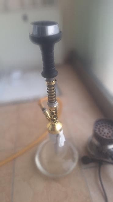 Qelyan desti Tərkib: - Şüşə kolba və qızılı rəngli metal şaxta - — 2