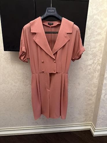 Emporio Armani qadın kombinezonu - Rəng: toz çəhrayı - Dizayn