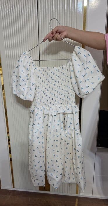 genc qizlar üçün donlar: 1 dəfə geyinilib Məhsul: Qadın paltarı - Rəng: Ağ fon, xırda mavi — 1