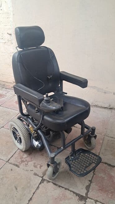 elektrikli əlil arabası: Elektrikli əlil arabası - Güclü elektrik mühərriki və arxa təkərlərdə — 1