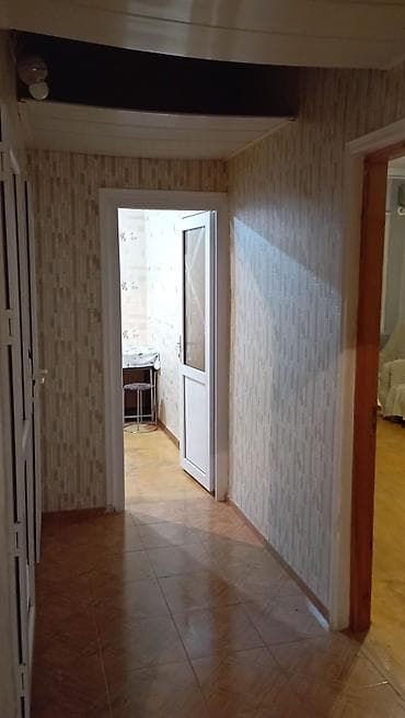 bina evlər: Salam. Lökbatan qəsəbəsində, 233 nömrəli məktəbin yanında 5 mertebrli — 6