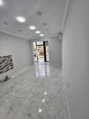 kirayə mkr: İcarəyə obyekt – vitrinli küçə səviyyəsində sahə - Şüşə giriş qapısı — 4