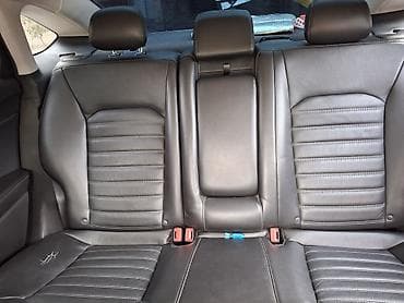 inmotion scooter s1: Ağ rəngdə Ford Fusion sedanı. Bu avtomobilin salonda rahat — 6