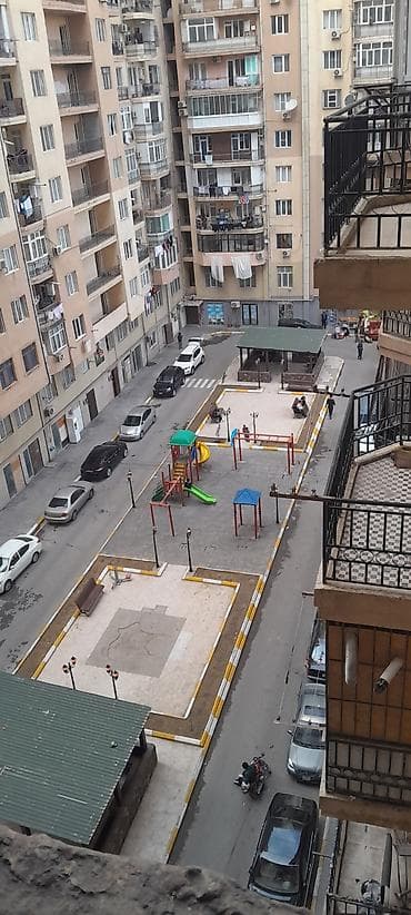 ev menzil: Yeni yasamal Əsəd Əhmədov küçəsi üzrə yerləşən 22 mərtəbəli binanın 8 — 10