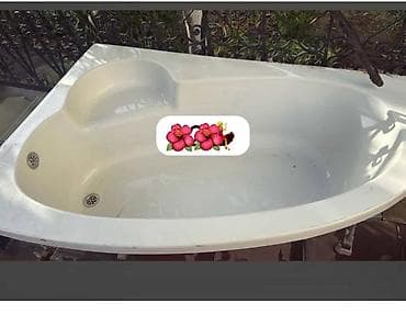 vanna satisi: İşlənmiş künc akril vanna satılır. Qırığı, çatlağı yoxdur. Su — 4