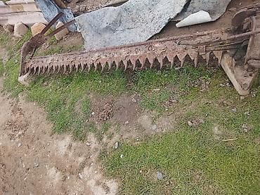 Traktor üçün ot biçən barmaqlı (segmentli) biçin qurğusu - Üç nöqtəli