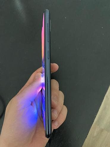 micro qulaqciq: Samsung Galaxy A10, 32 GB, rəng - Qara, İki sim kartlı — 3