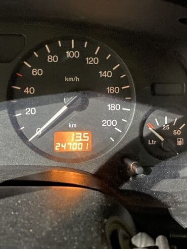 чемодан с инструментами для автомобиля: Opel Astra Caravan (universaI) – gümüşü rəngdə, 5 qapılı ailə və yük — 6