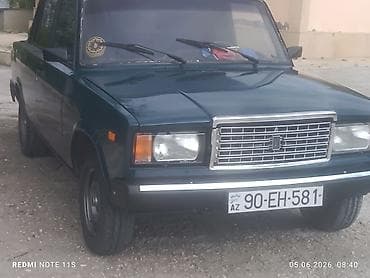 VAZ 2107 sedan - Kuzov: 4 qapılı sedan, tünd yaşıl rəng - Nömrə