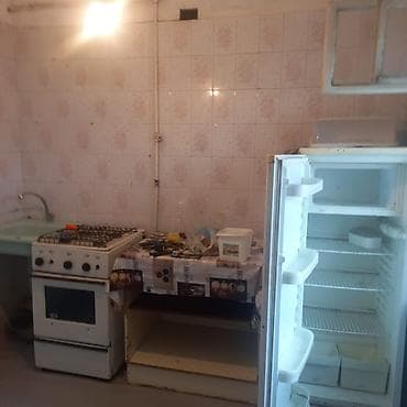 Nerimanovda keshle bazarina yaxin 2 otagki 3cu mertebe orta blokda — 1