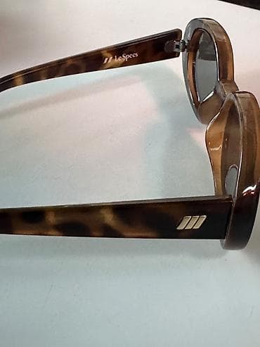Le Specs 
Like new 
80 azn — 4
