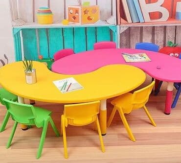 plastik qapi pencere profilleri: Oğlan və qız üçün, Siyirməsiz, Bağça masası, Stullar ilə — 1