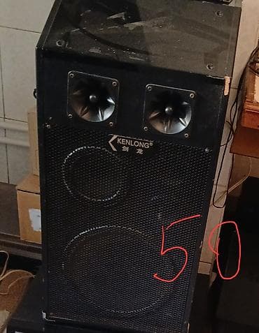 elektron gitara per page 40: Salam. qiymətlər üstündə yazılıb. hamsın alana yaxşı endirim — 10