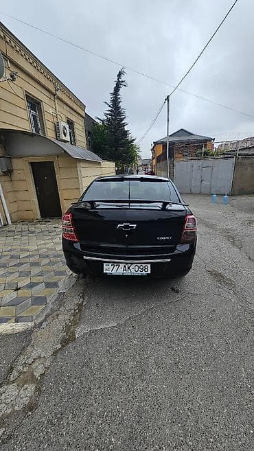 5: Chevrolet Cobalt: 1.5 l | 2022 il 175000 km Sedan — 5