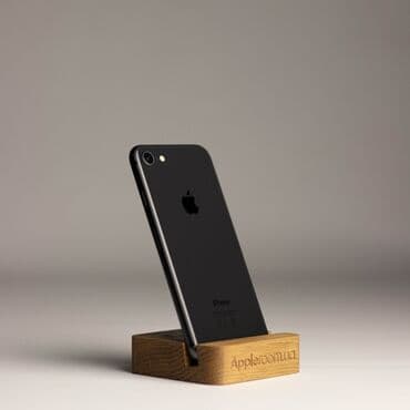 i̇phone 7: IPhone 7, Qara, Simsiz şarj — 1