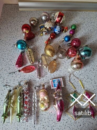 yolka altlığı: SSSRın şüşədən yolka oyuncaqları dəsti. 37 ədəd. İçində şüşə olanı - — 1