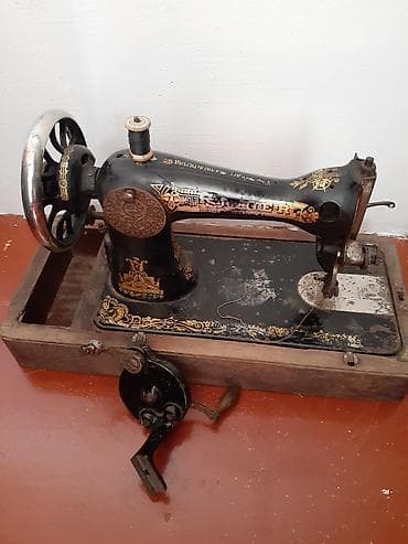 İncəsənət və kolleksiyalar: Singer mexaniki tikiş maşını (antique model) orijinal. Seriya nömrəsi — 2