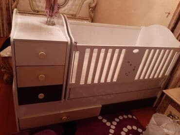 Oğlan və qız üçün, İşlənmiş, Dördbucaq, Beşik, Dəst ilə, Matras ilə, Yellənmə mexanizm ilə