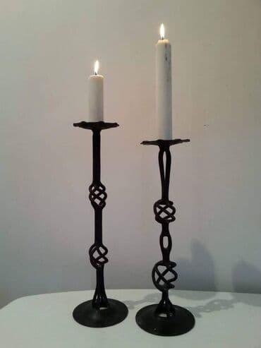 Materialı latun -dur, əl işi-dir