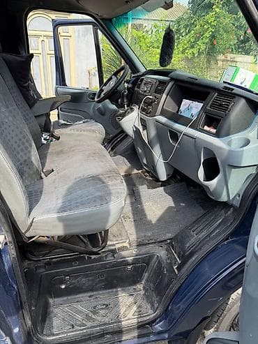 Avtomobil satışı: Ford Transit: 2.2 l | 2011 il 222000 km Van body type — 6