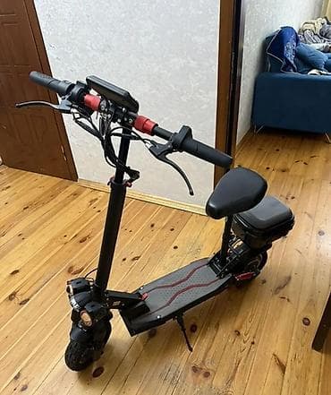 Elektrik skuter – oturacaqlı, güclü və rahat şəhər nəqliyyatı